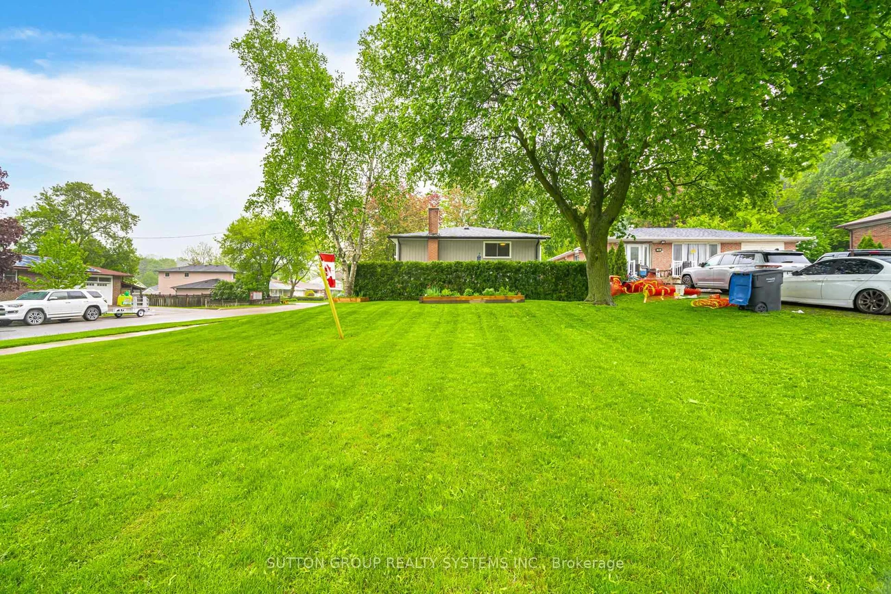 175, Connaught, Bolton West, Caledon
