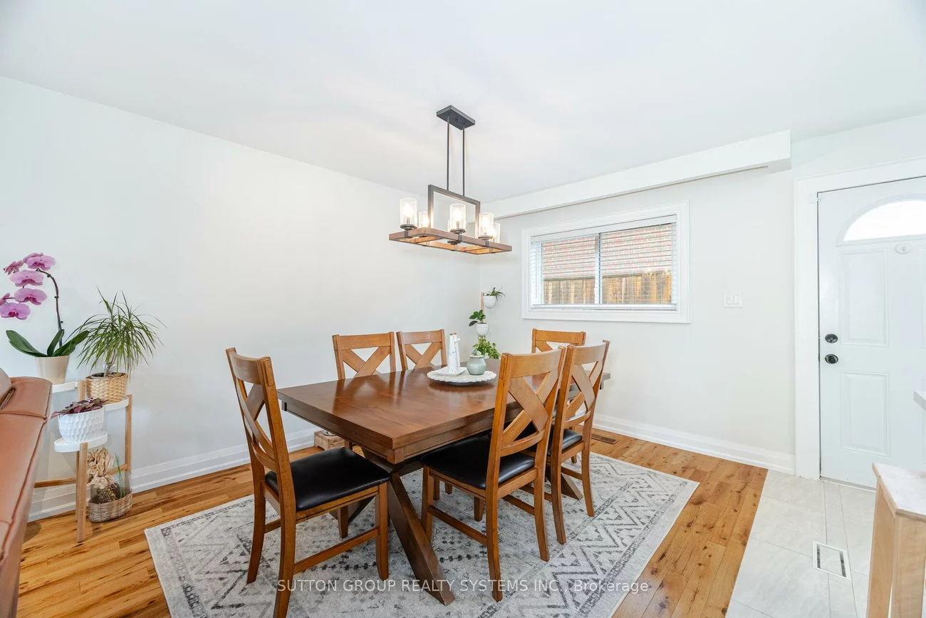 175, Connaught, Bolton West, Caledon