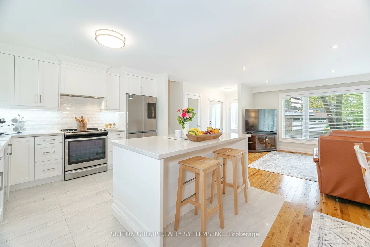 175, Connaught, Bolton West, Caledon