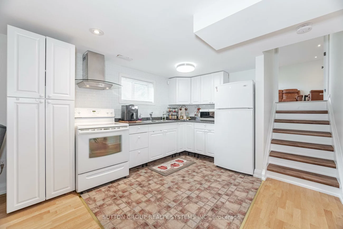 175, Connaught, Bolton West, Caledon