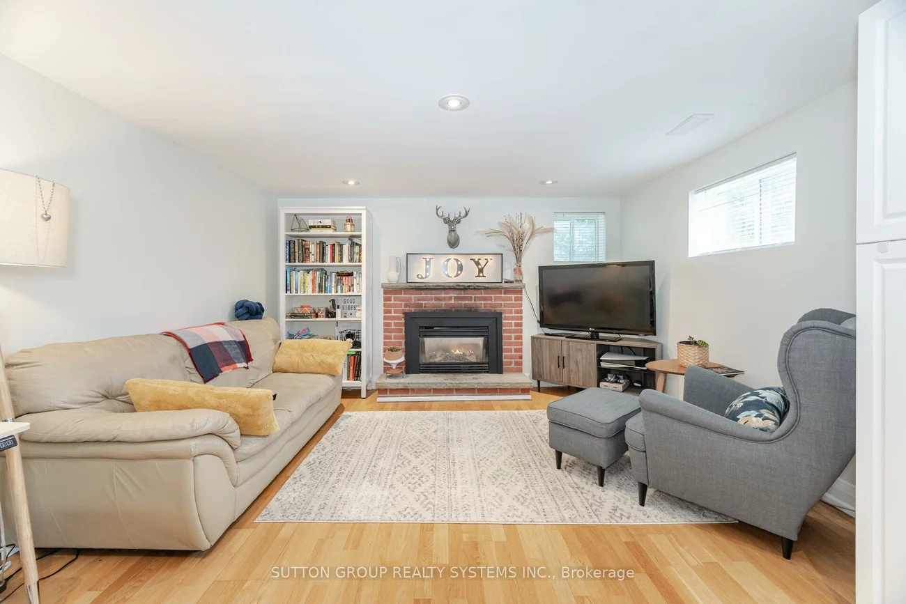 175, Connaught, Bolton West, Caledon