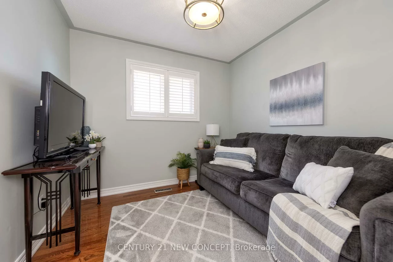 32, Strawberry Hill Crt, Bolton East, Caledon