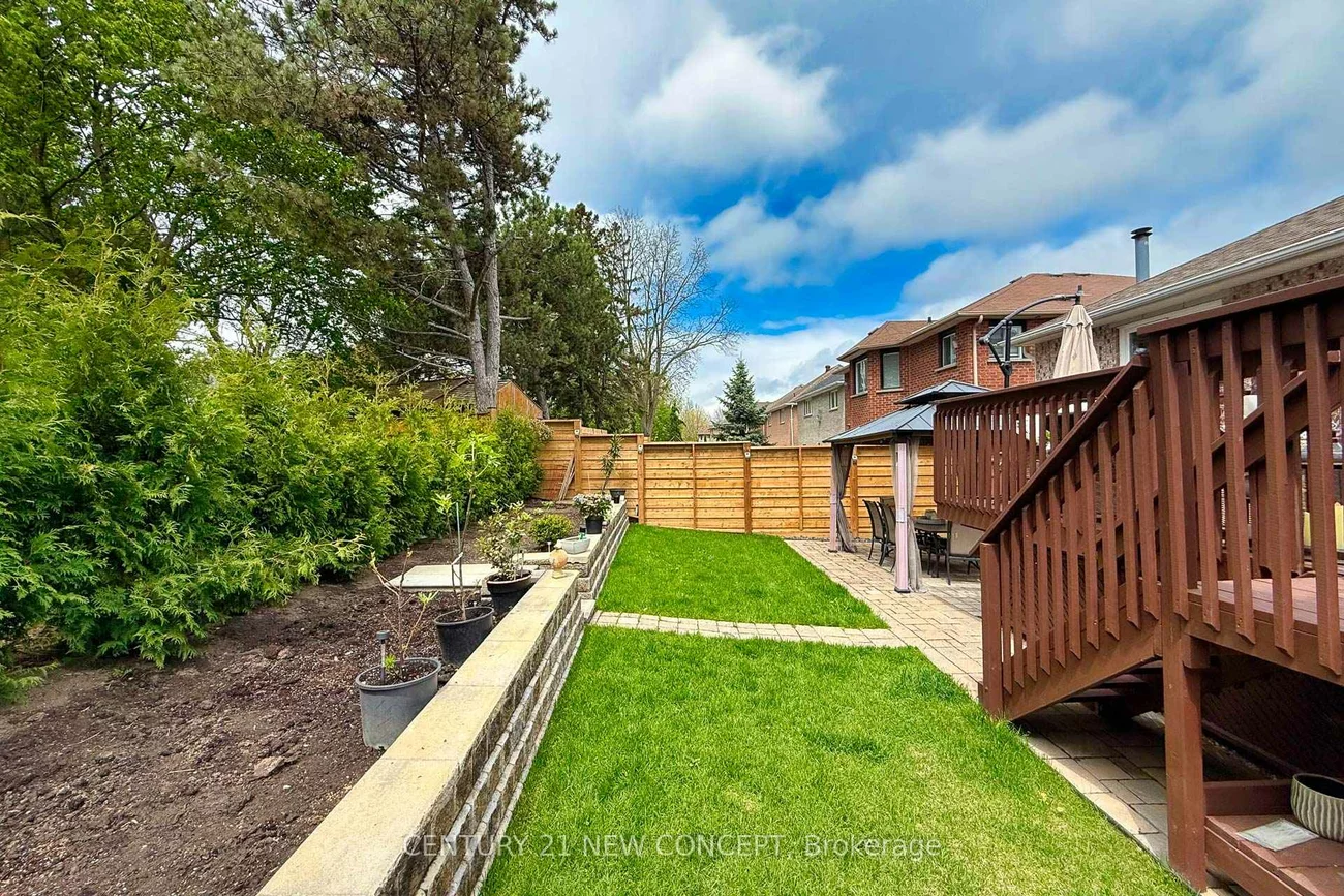 32, Strawberry Hill Crt, Bolton East, Caledon