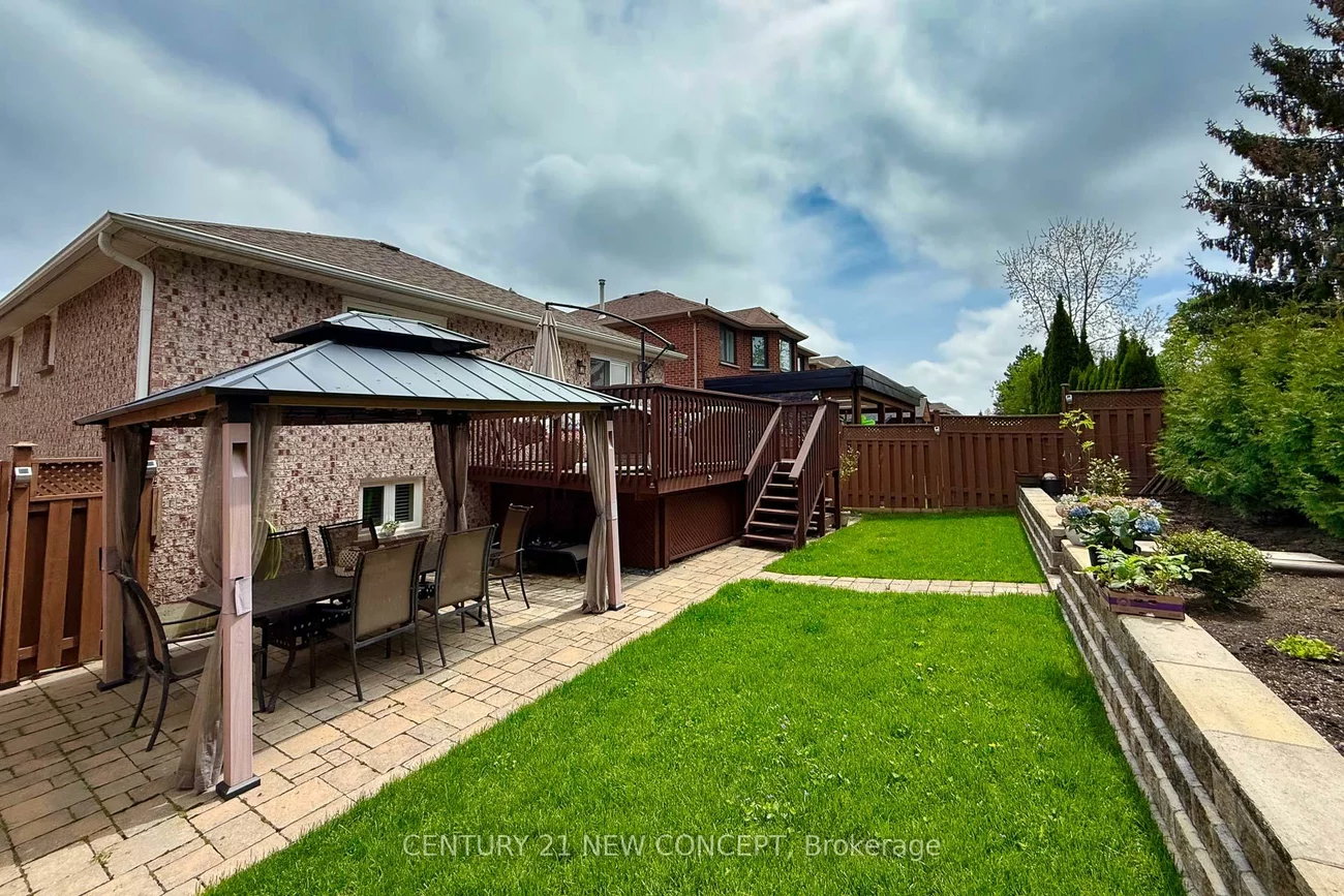 32, Strawberry Hill Crt, Bolton East, Caledon