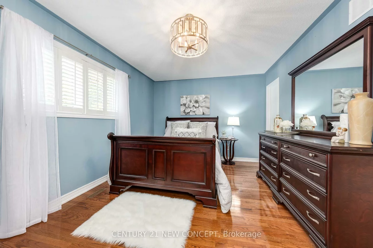 32, Strawberry Hill Crt, Bolton East, Caledon