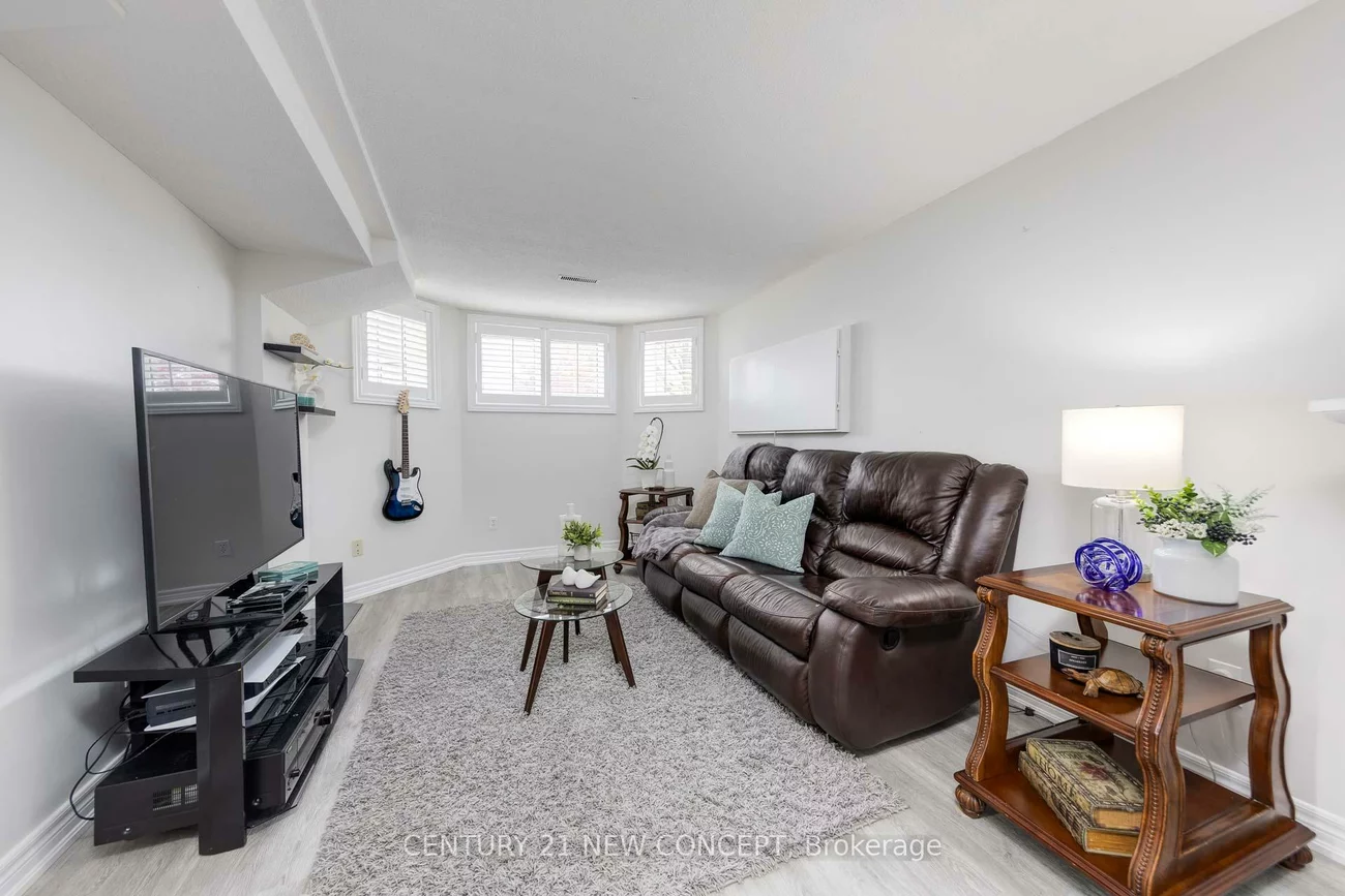 32, Strawberry Hill Crt, Bolton East, Caledon
