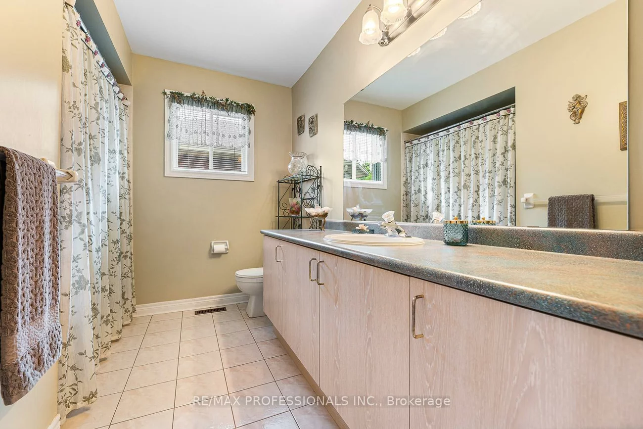 11, Riverwood, Bolton East, Caledon