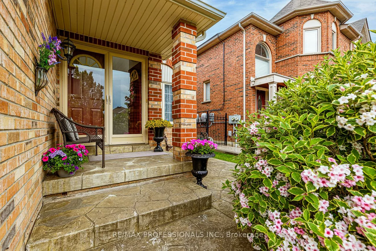 11, Riverwood, Bolton East, Caledon