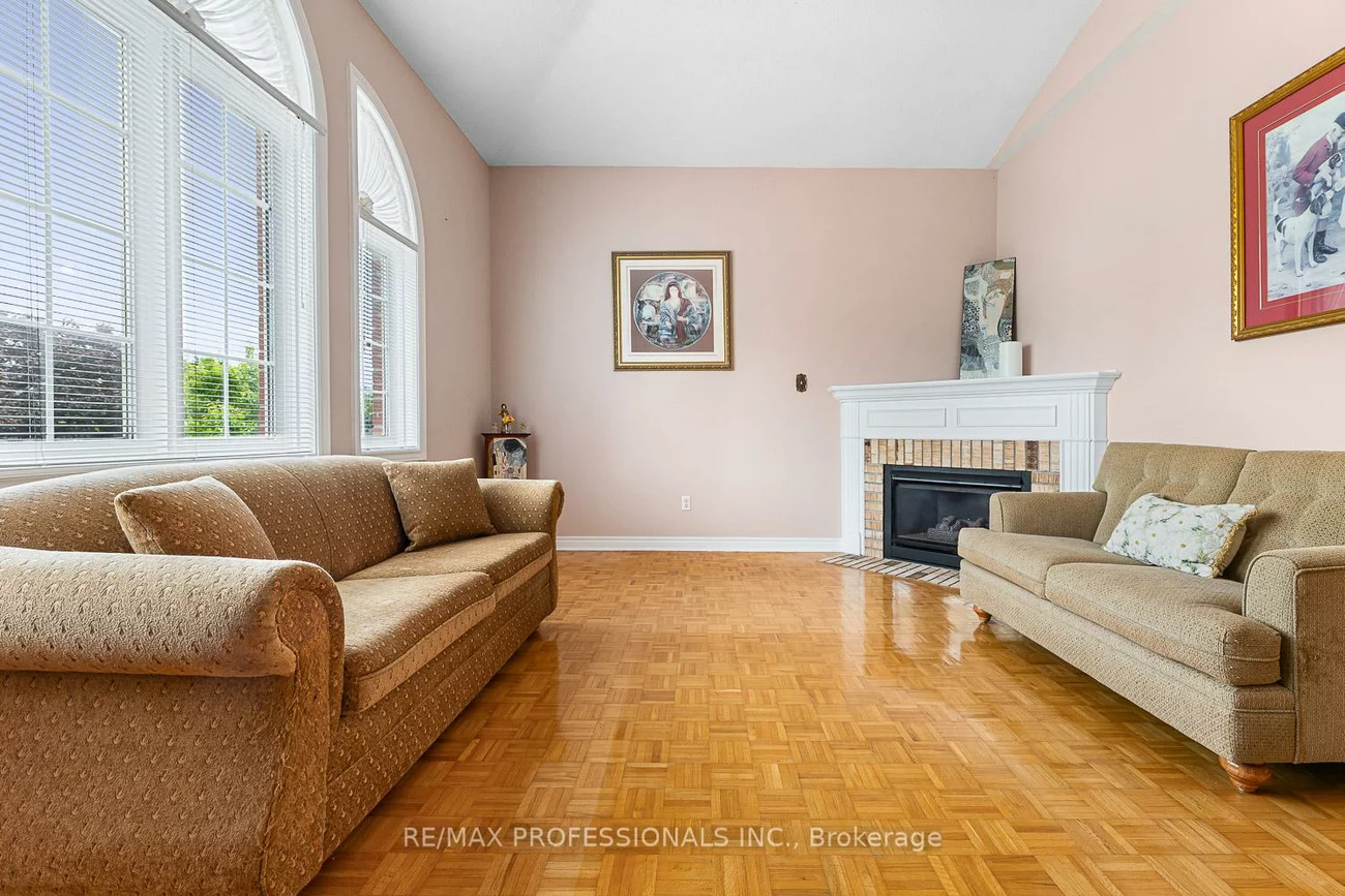11, Riverwood, Bolton East, Caledon