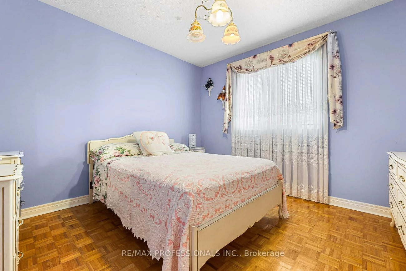 11, Riverwood, Bolton East, Caledon