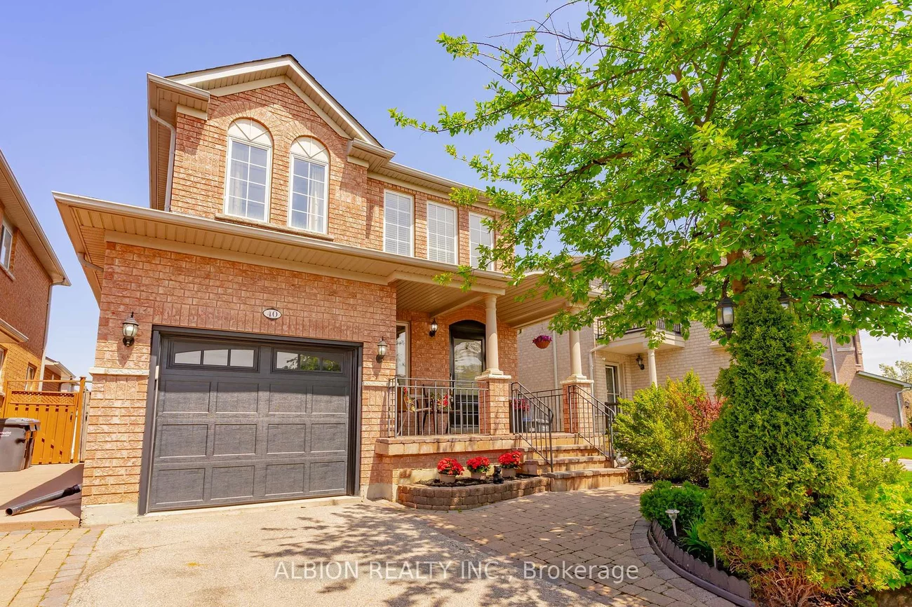 40, Emily Carr, Bolton West, Caledon