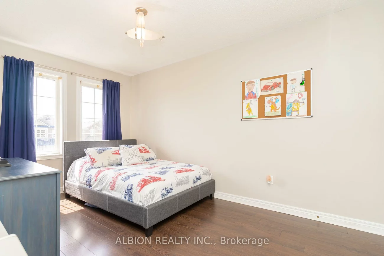 40, Emily Carr, Bolton West, Caledon