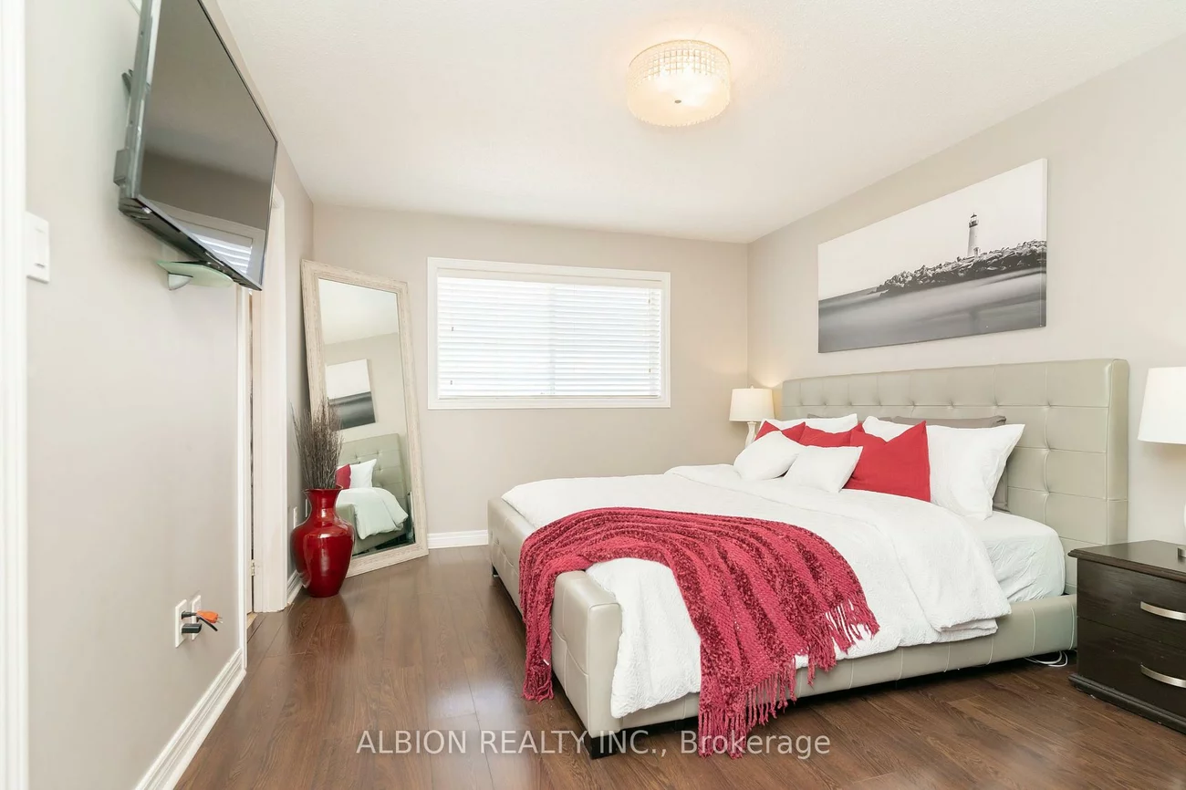 40, Emily Carr, Bolton West, Caledon