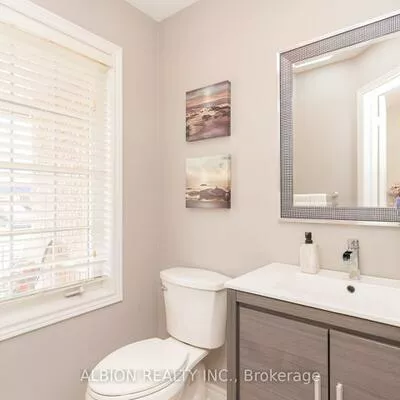 40, Emily Carr, Bolton West, Caledon