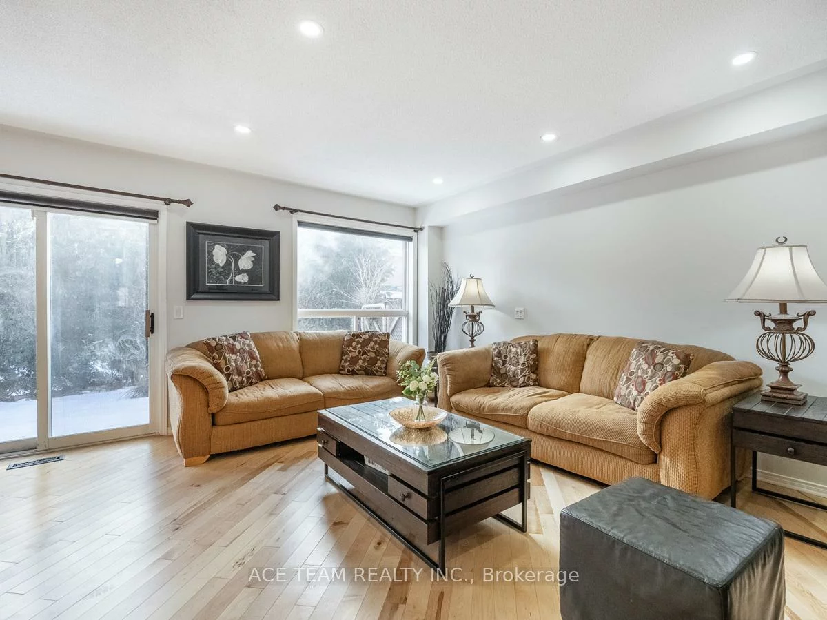 147, Hanton, Bolton East, Caledon