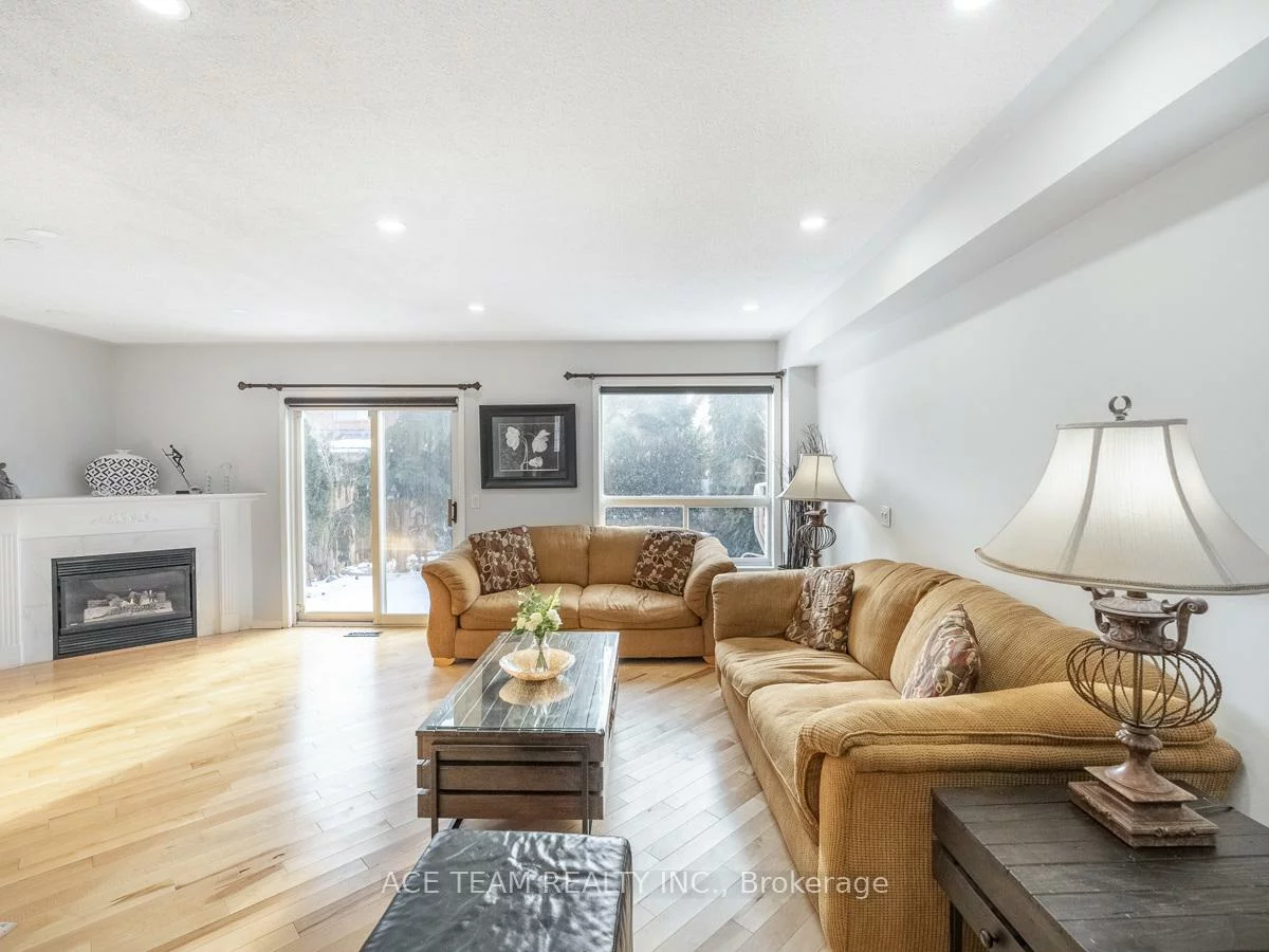 147, Hanton, Bolton East, Caledon