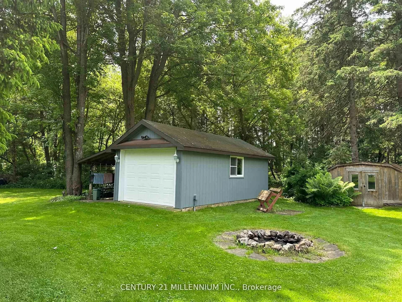 48, Credit, Cheltenham, Caledon