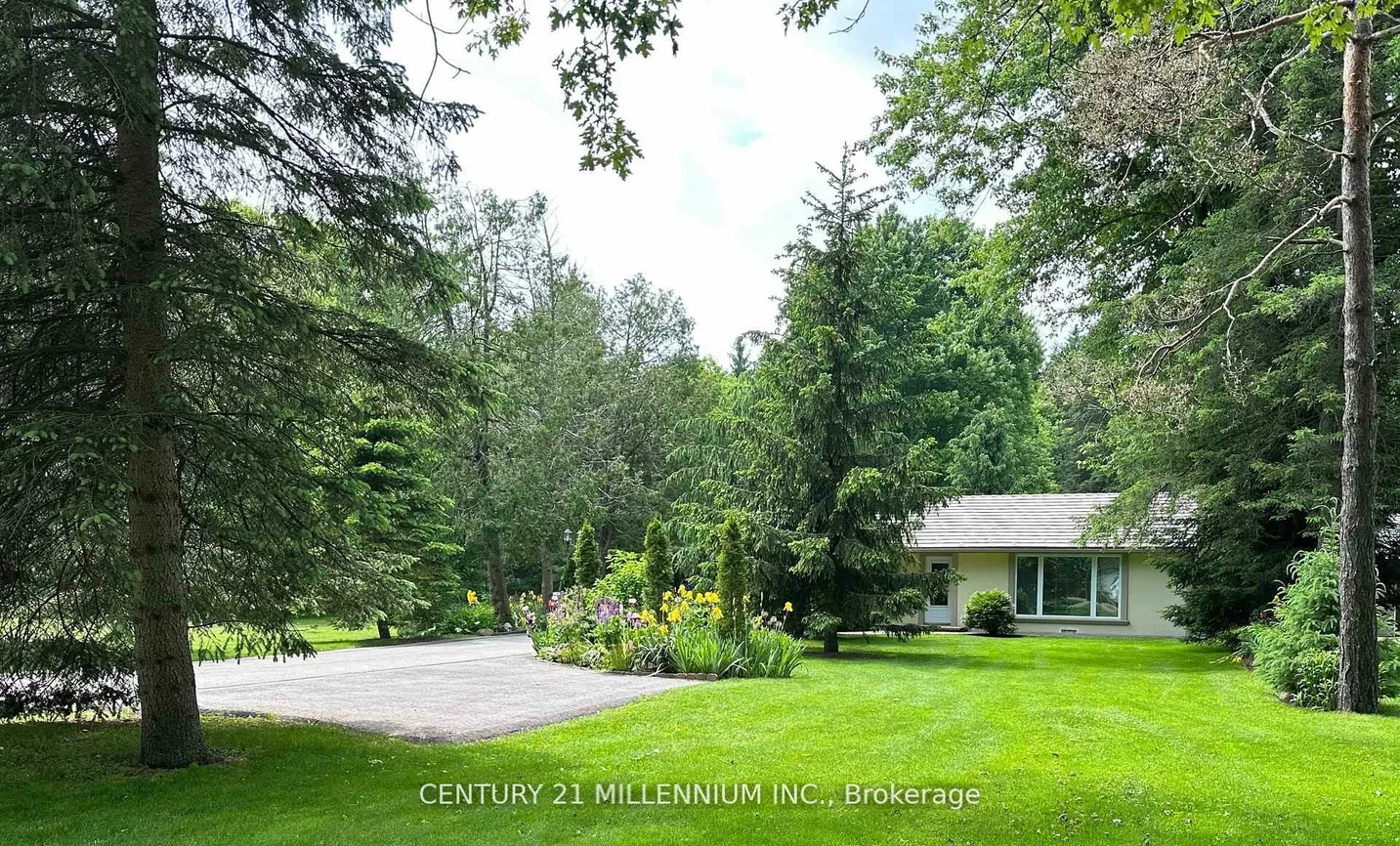 48, Credit, Cheltenham, Caledon