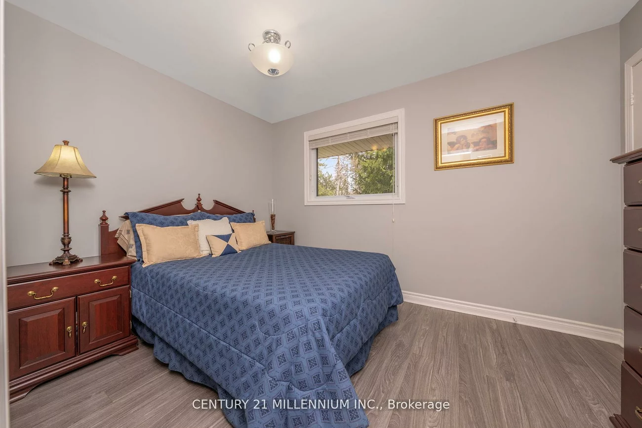 48, Credit, Cheltenham, Caledon