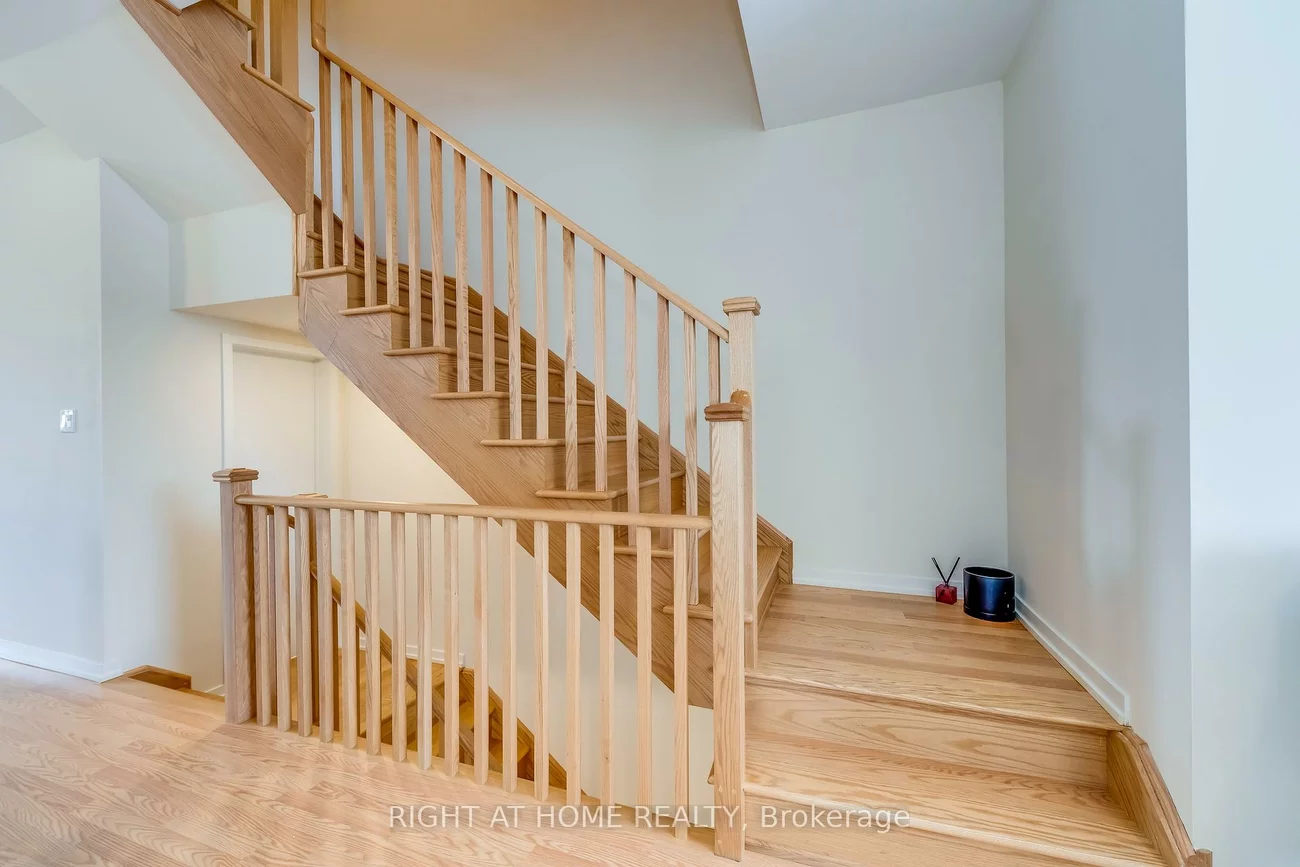 68, Lambert, Bolton East, Caledon