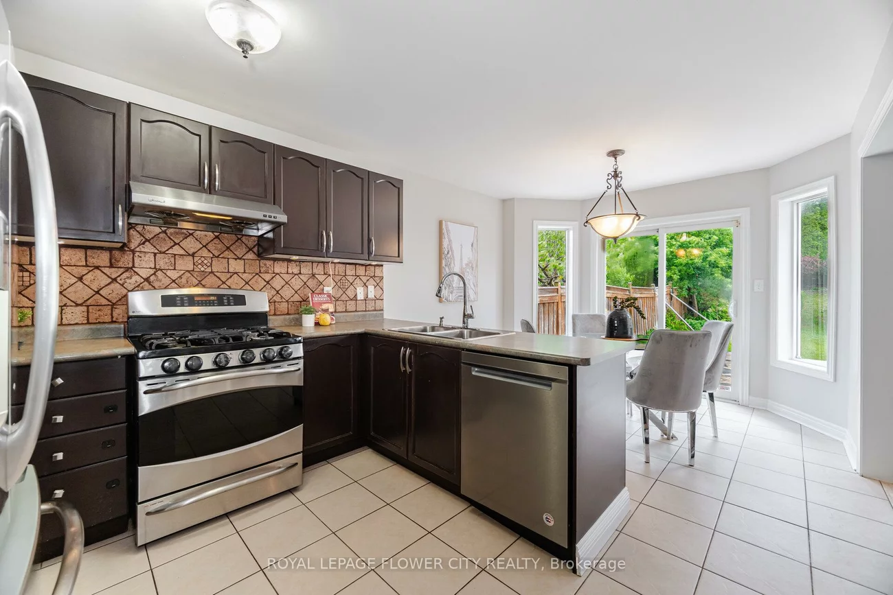 61, Headwater, Bolton West, Caledon