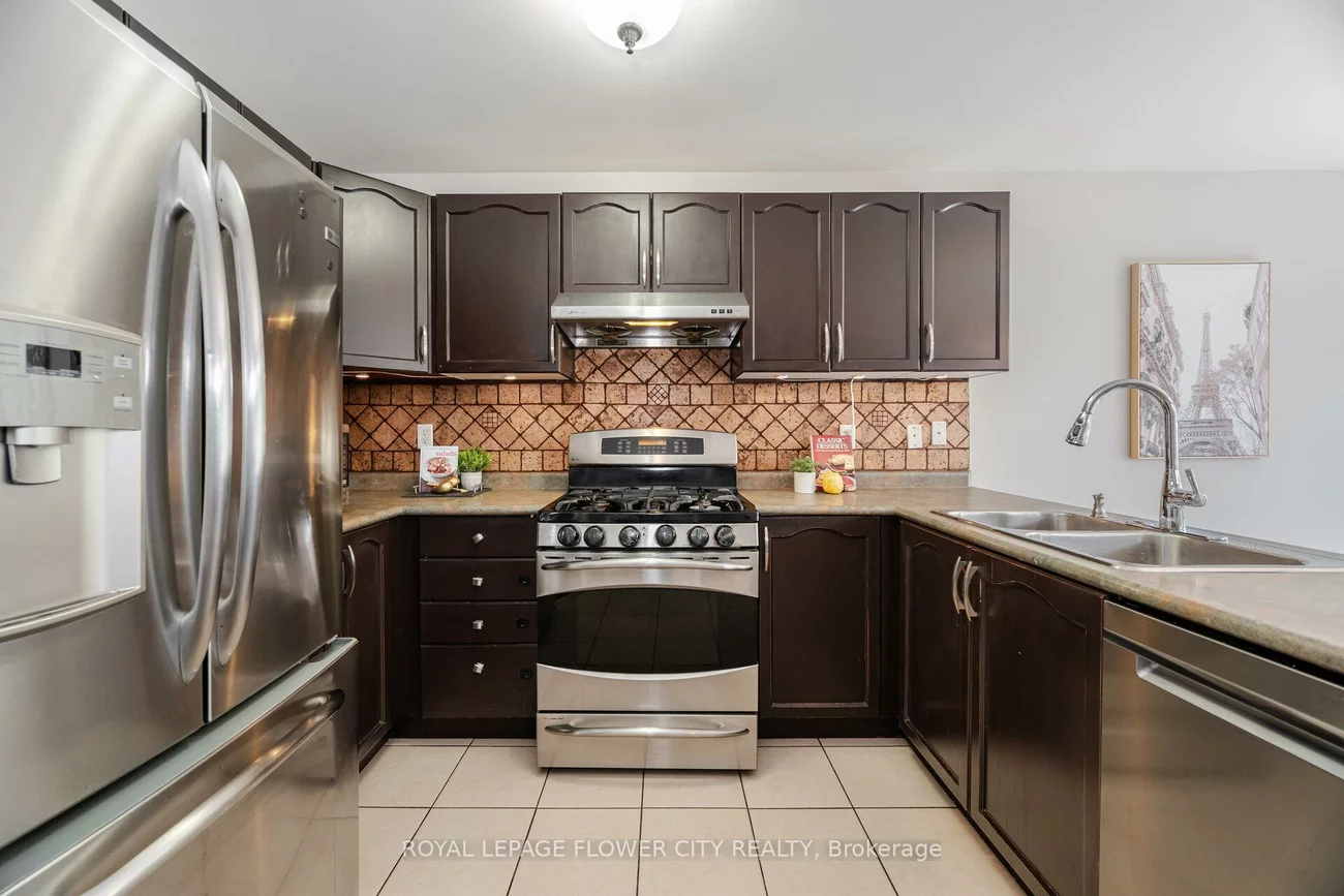 61, Headwater, Bolton West, Caledon