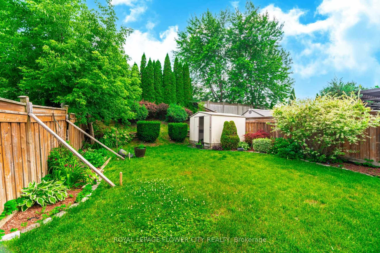 61, Headwater, Bolton West, Caledon