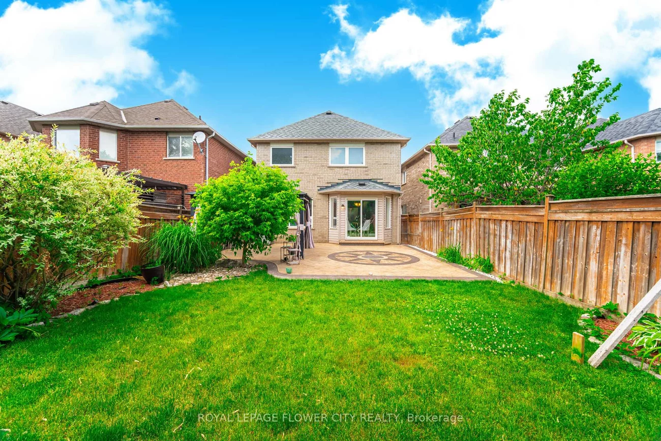 61, Headwater, Bolton West, Caledon