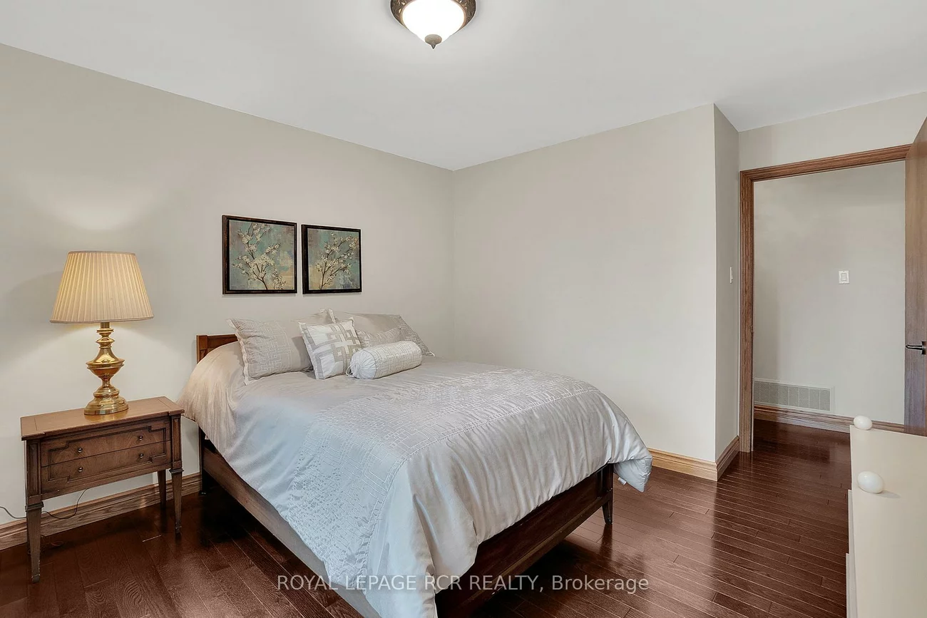 10989, Halls Lake, Palgrave, Caledon