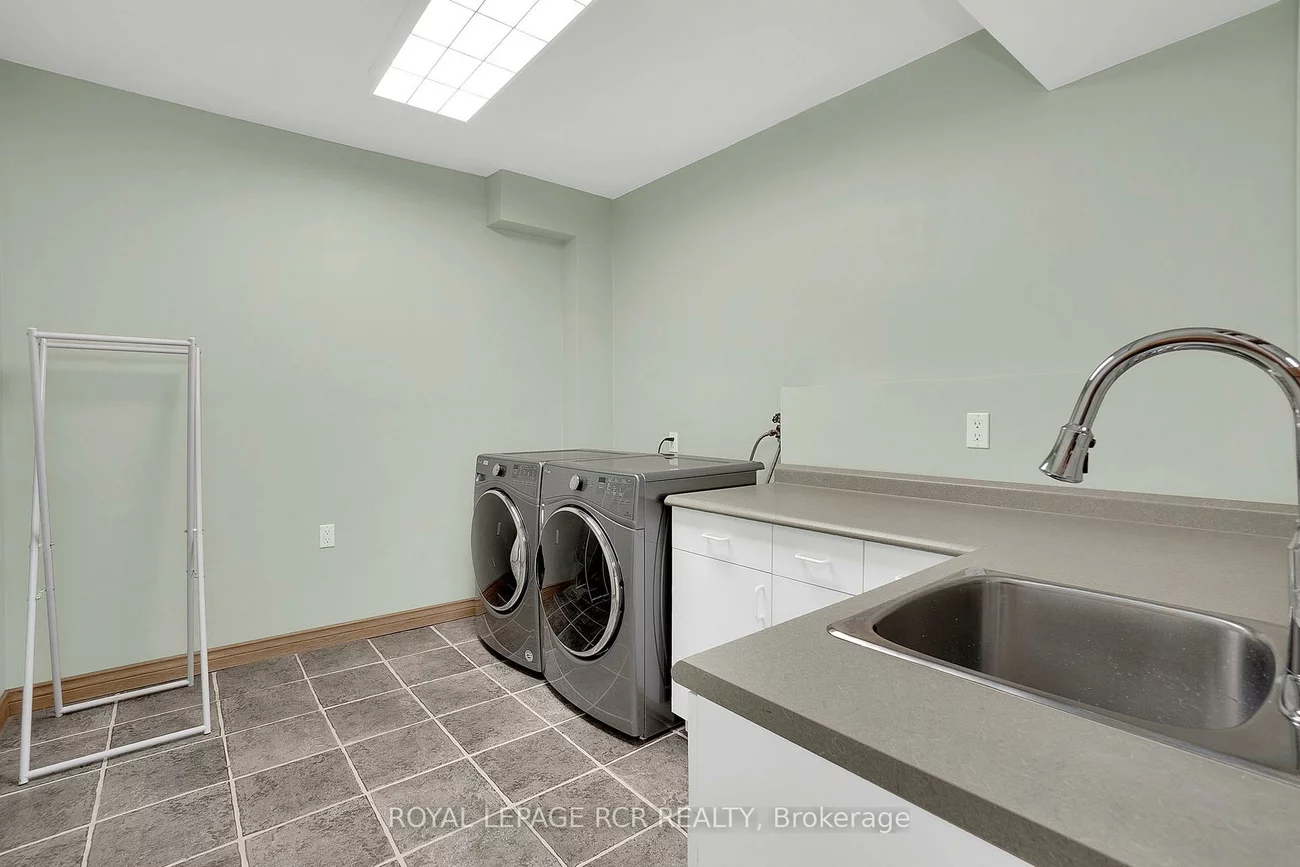 10989, Halls Lake, Palgrave, Caledon