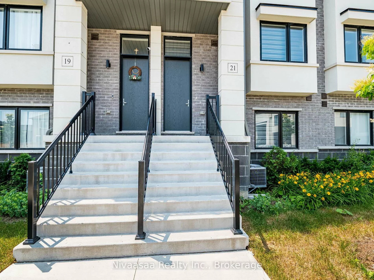 21, Lambert, Bolton East, Caledon