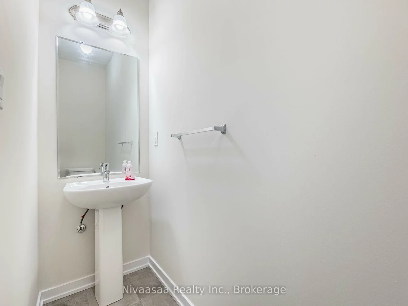 21, Lambert, Bolton East, Caledon