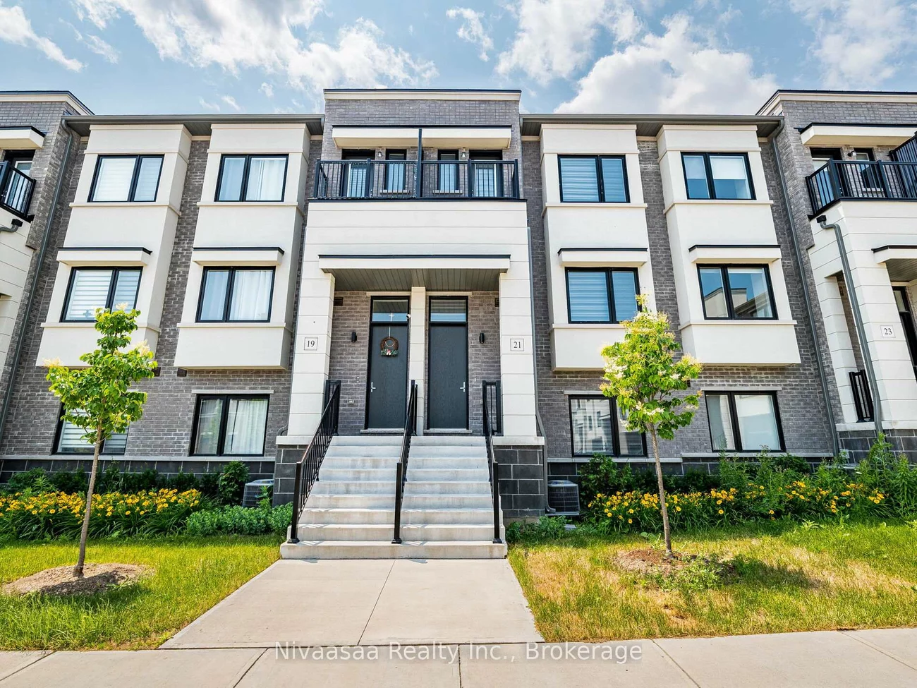21, Lambert, Bolton East, Caledon