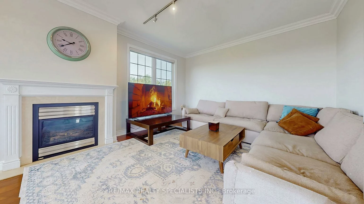 134, Rolling Hills, Bolton West, Caledon