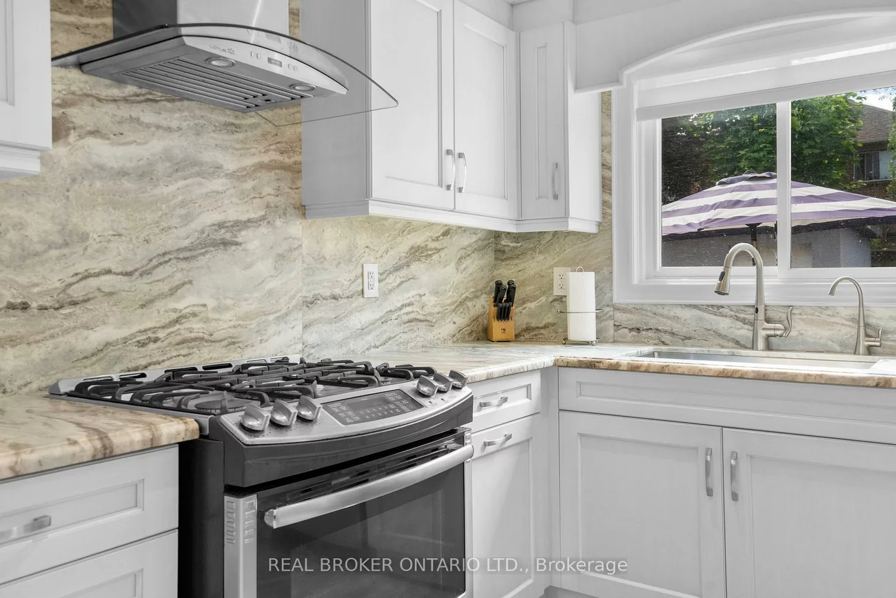 11, Fountainbridge, Bolton East, Caledon