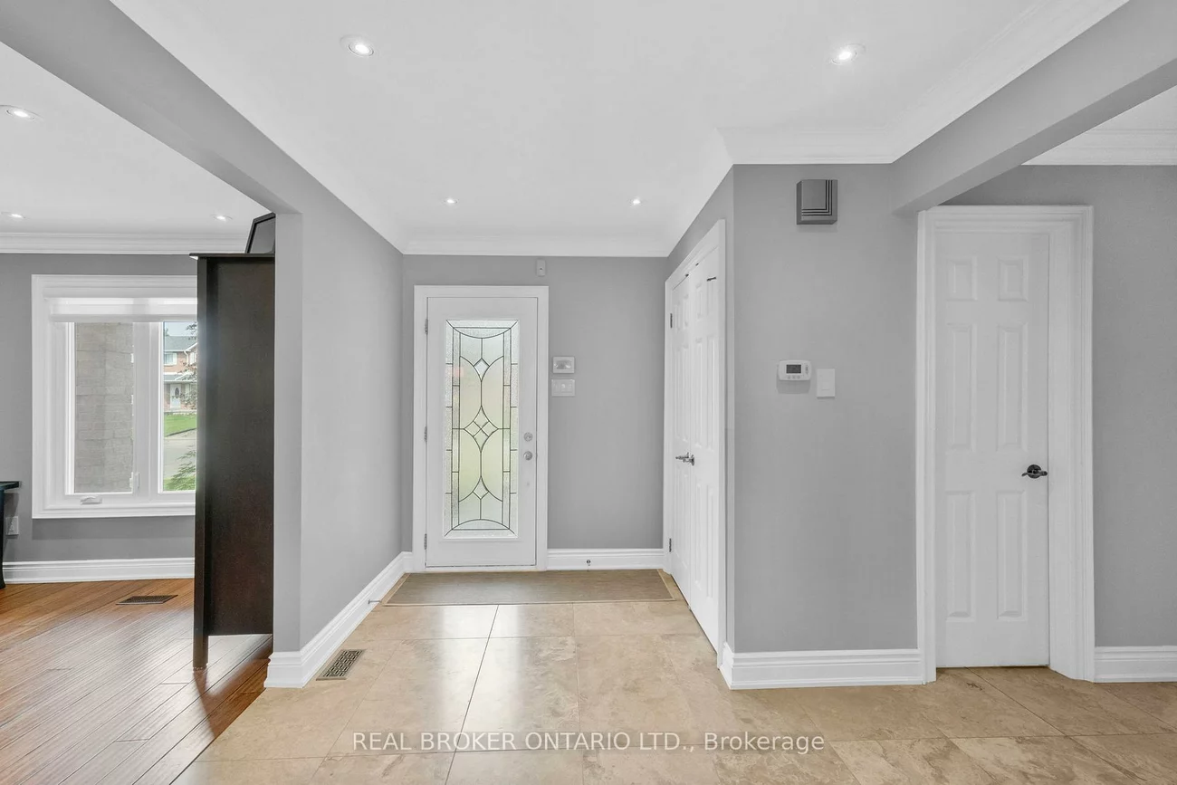 11, Fountainbridge, Bolton East, Caledon