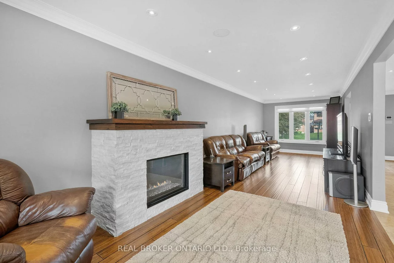 11, Fountainbridge, Bolton East, Caledon
