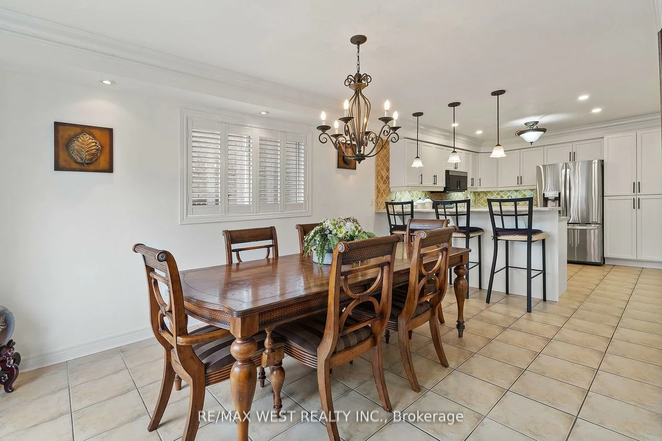 43, Humbershed, Bolton West, Caledon