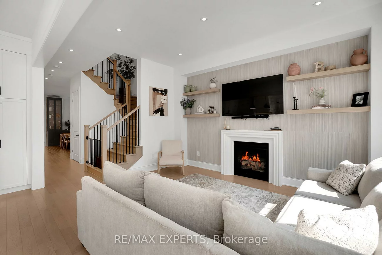 7, Clover Bend, Bolton East, Caledon