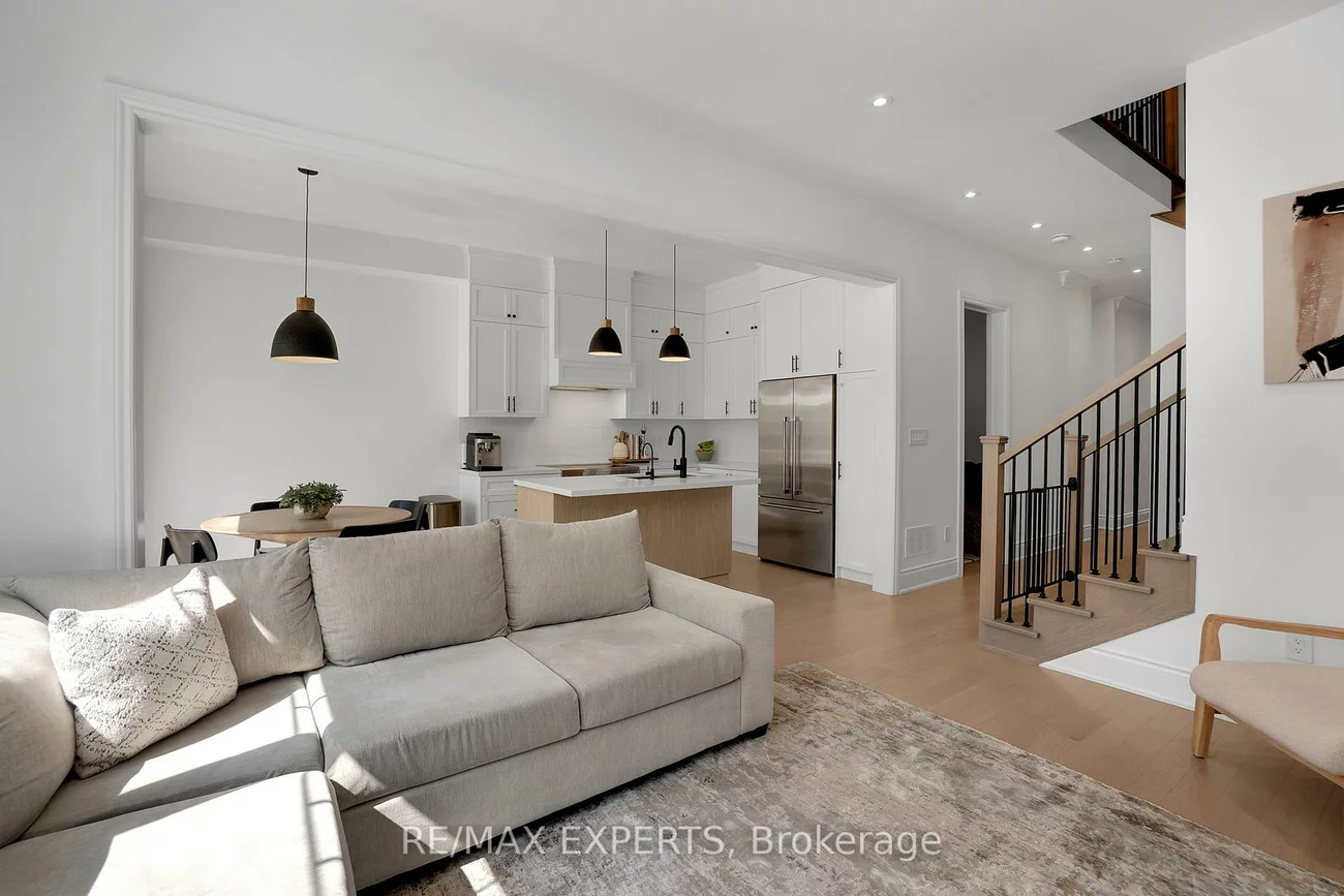 7, Clover Bend, Bolton East, Caledon