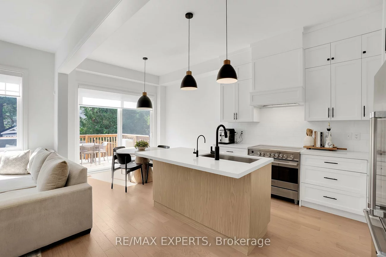 7, Clover Bend, Bolton East, Caledon