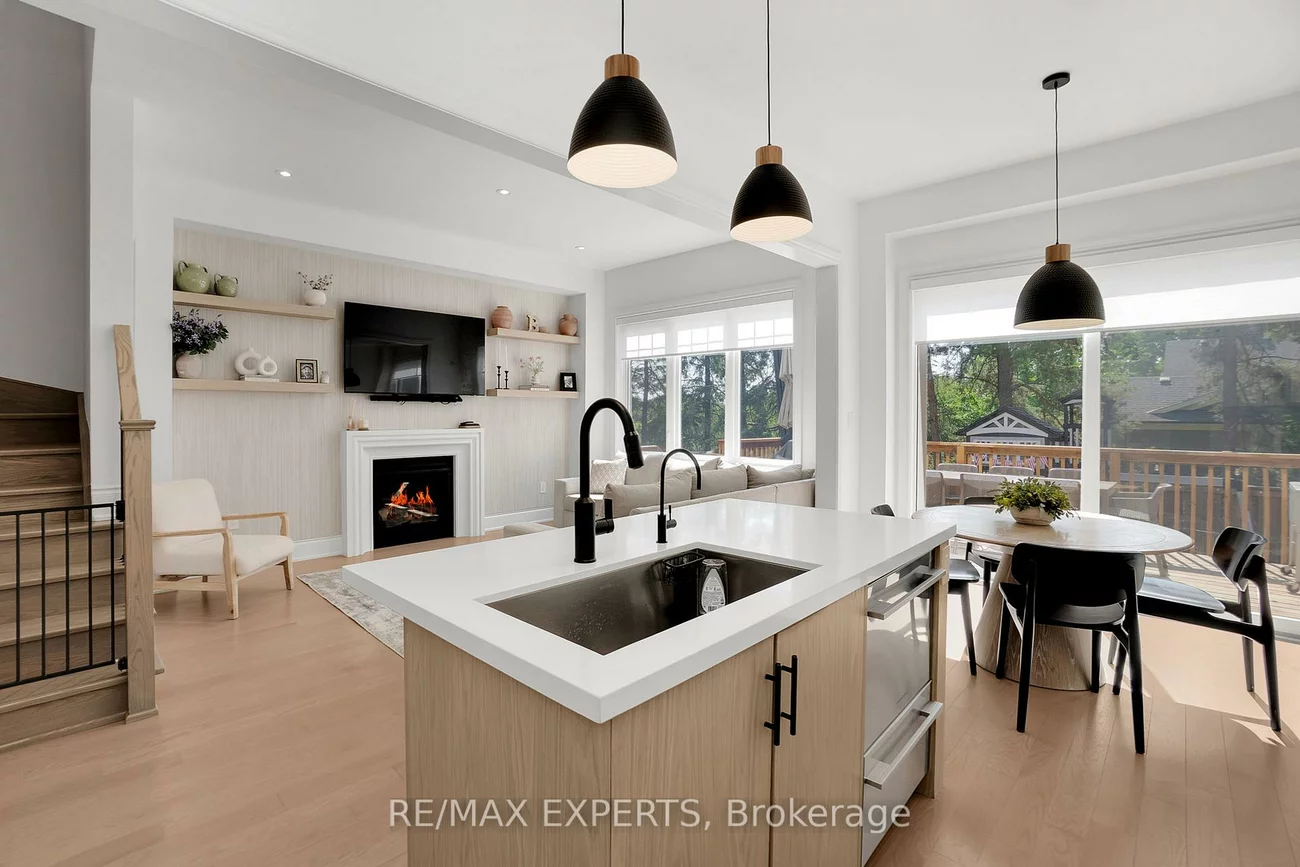 7, Clover Bend, Bolton East, Caledon