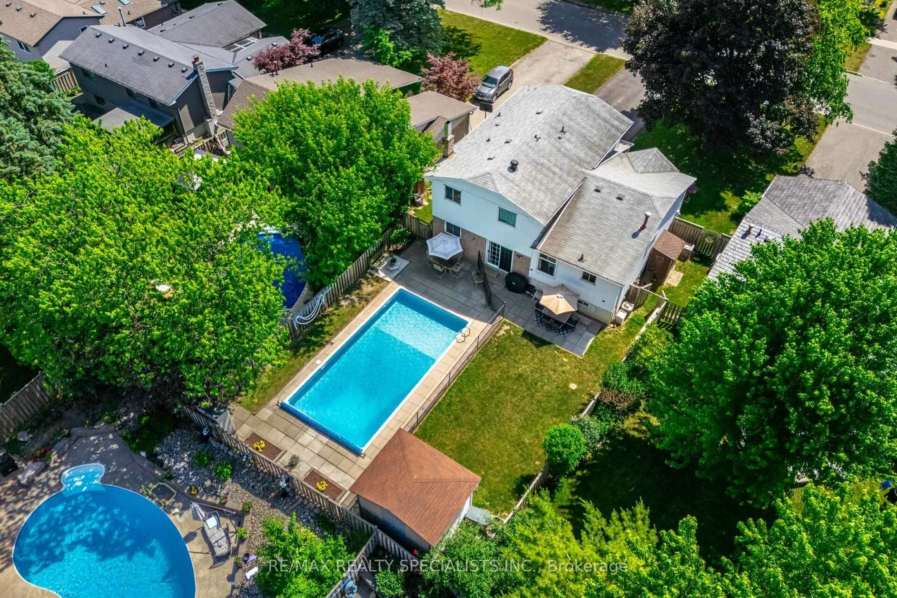 325, Kingsview, Bolton North, Caledon
