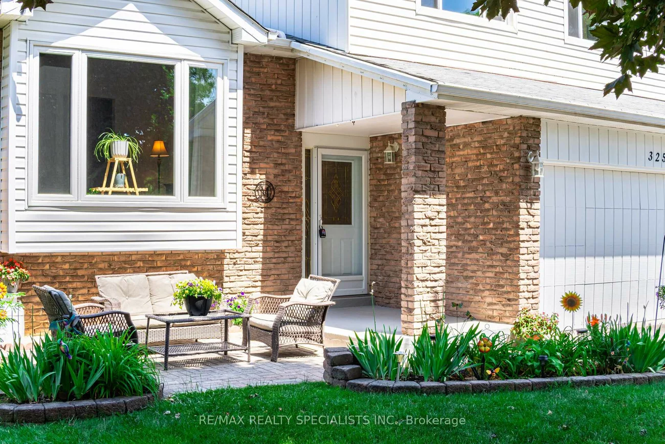 325, Kingsview, Bolton North, Caledon