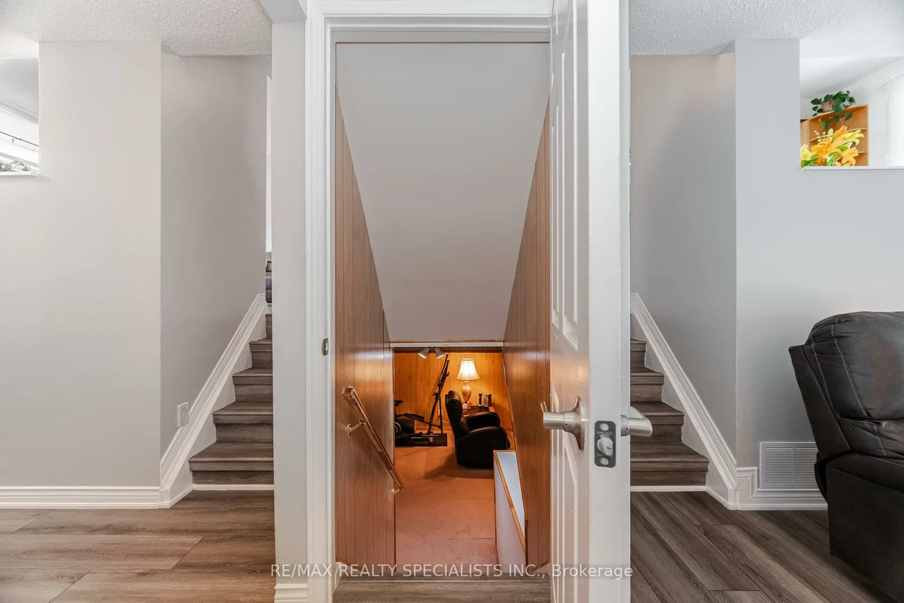 325, Kingsview, Bolton North, Caledon