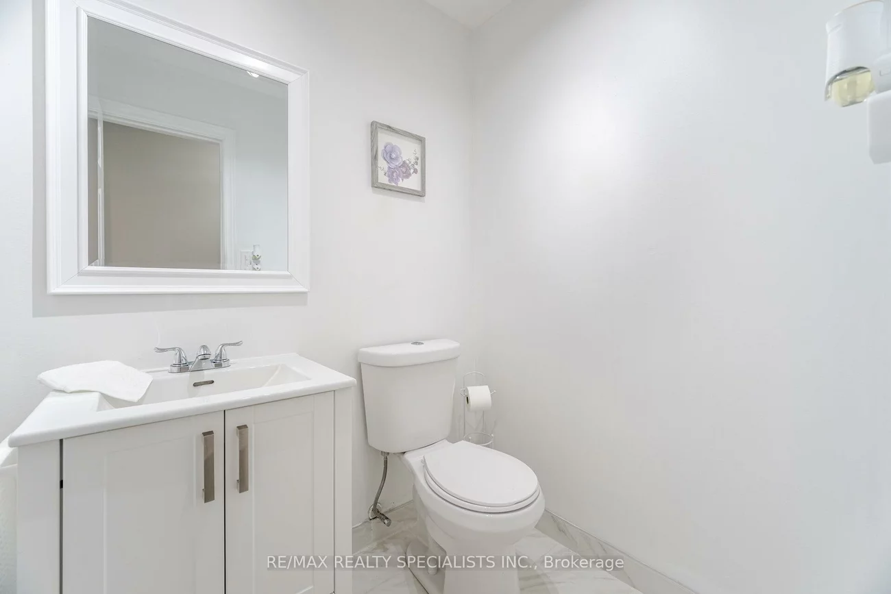 325, Kingsview, Bolton North, Caledon