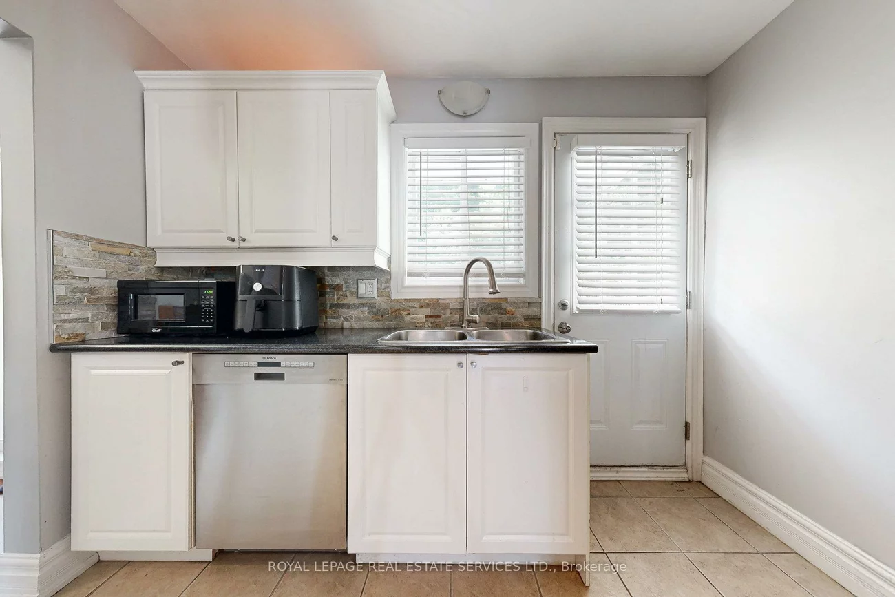 163, Connaught, Bolton West, Caledon