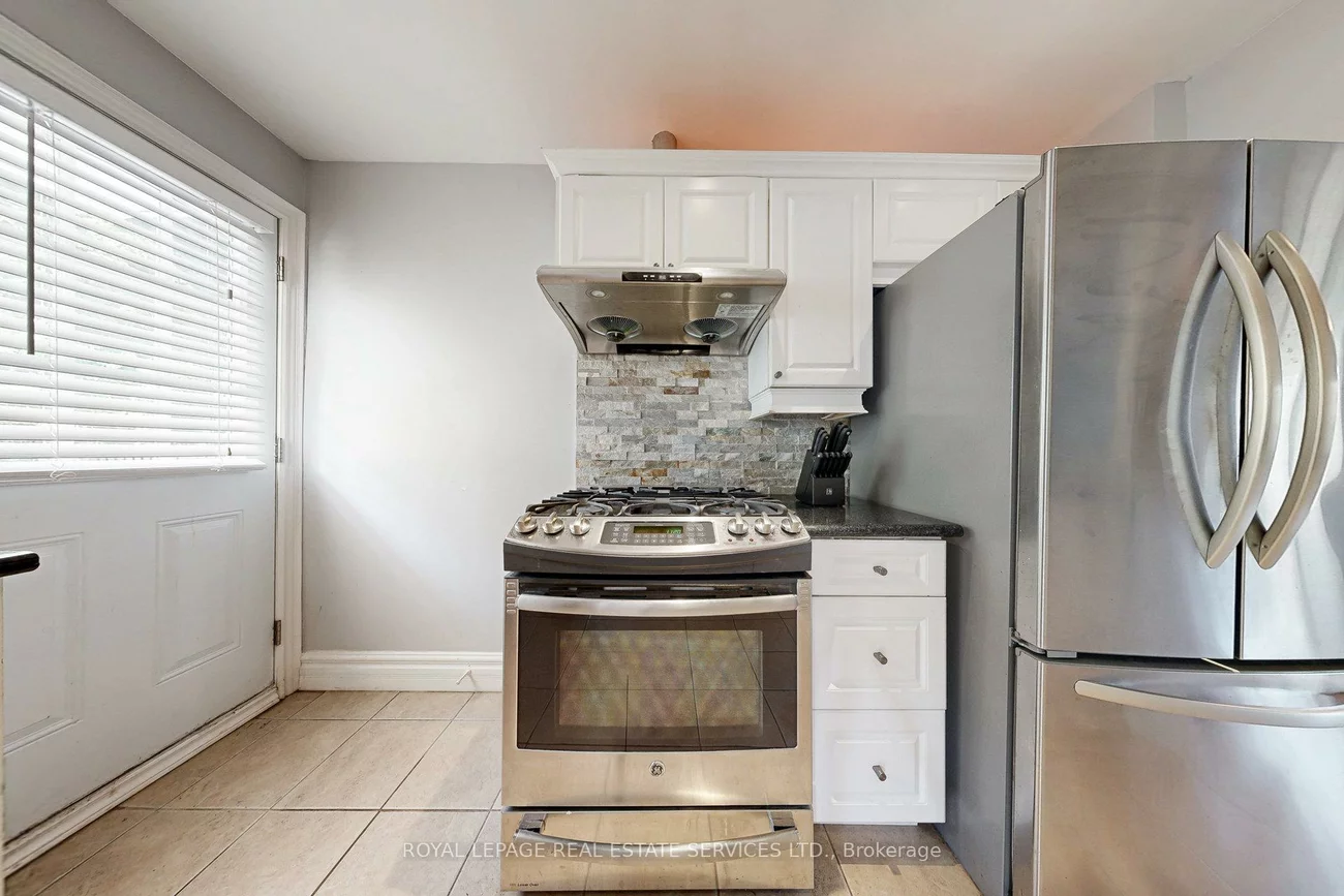 163, Connaught, Bolton West, Caledon