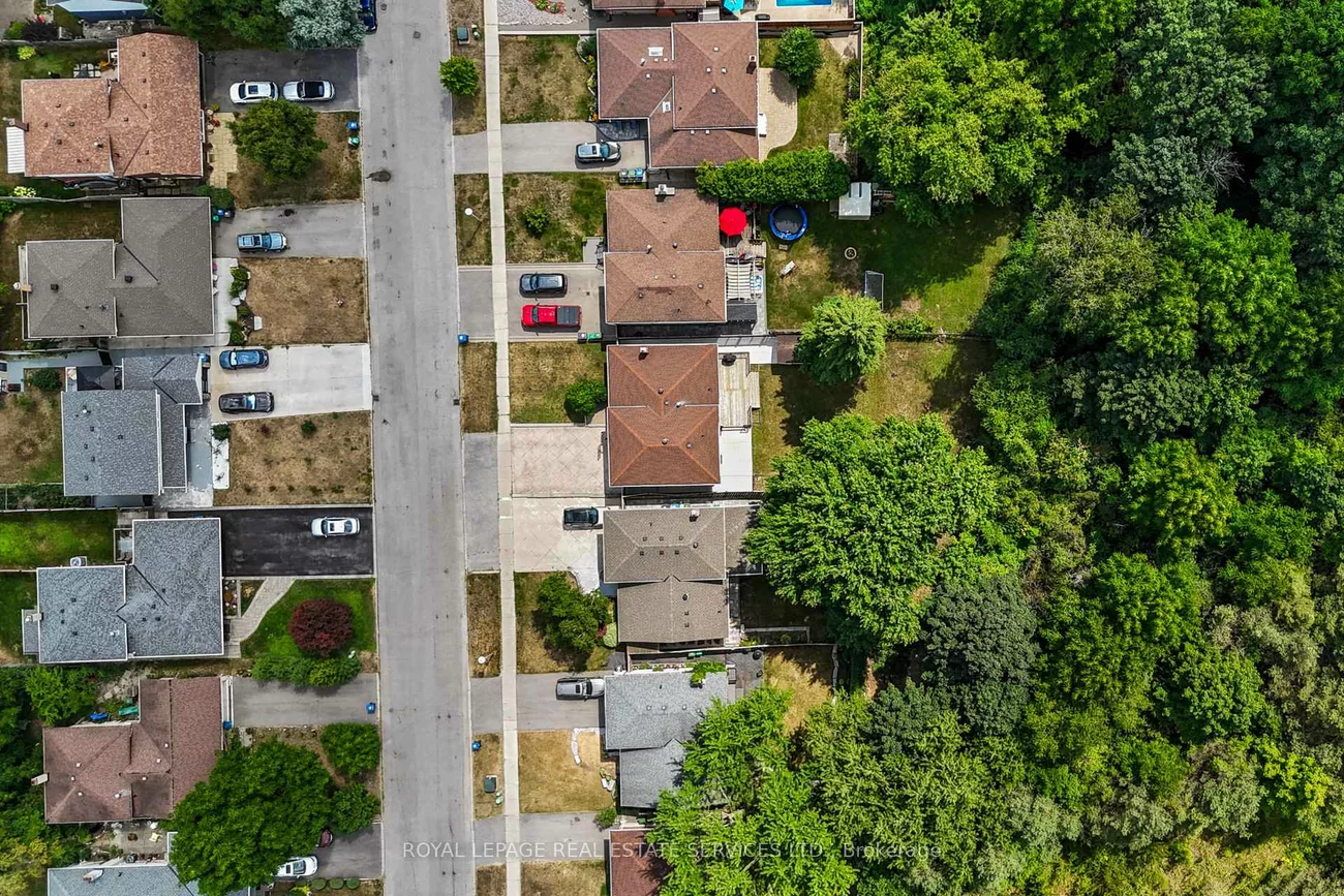 163, Connaught, Bolton West, Caledon