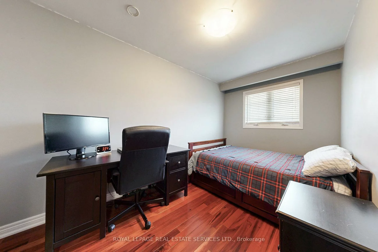 163, Connaught, Bolton West, Caledon